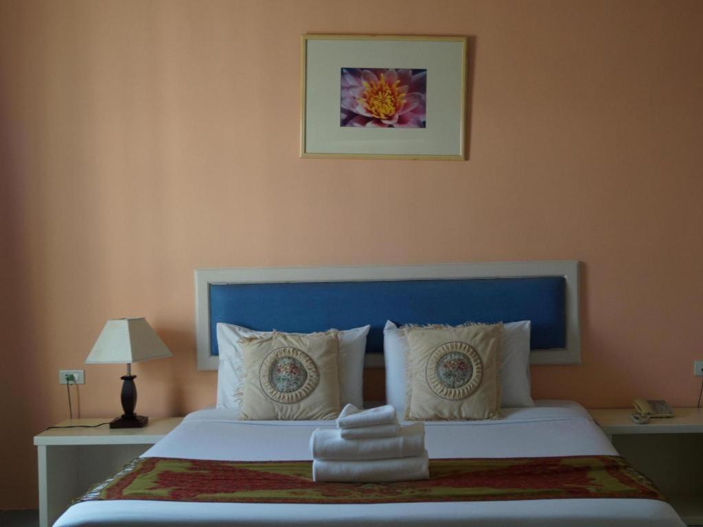 Seng Aroun Hotel Паксе Экстерьер фото