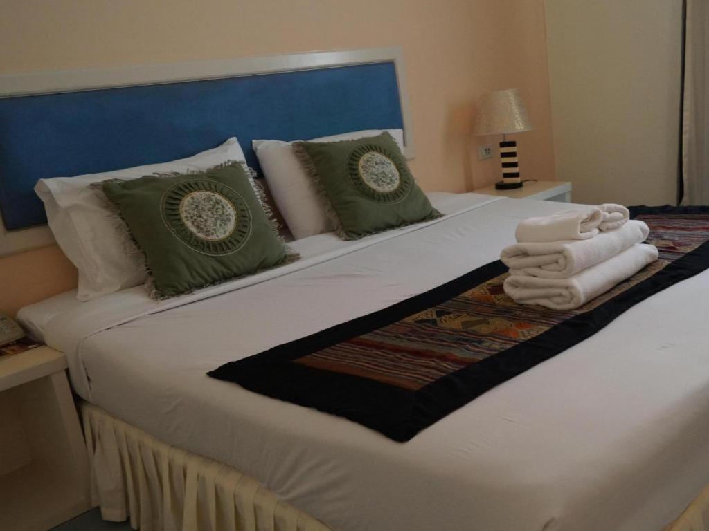 Seng Aroun Hotel Паксе Экстерьер фото
